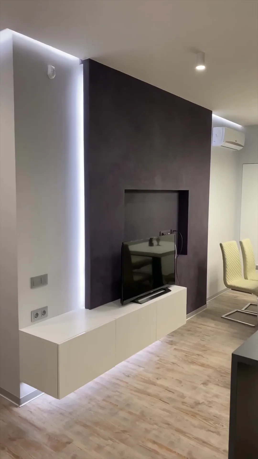 Постер видеообзора дизайна интерьера квартиры 70 м² в Самаре — ЖК «Бриг»